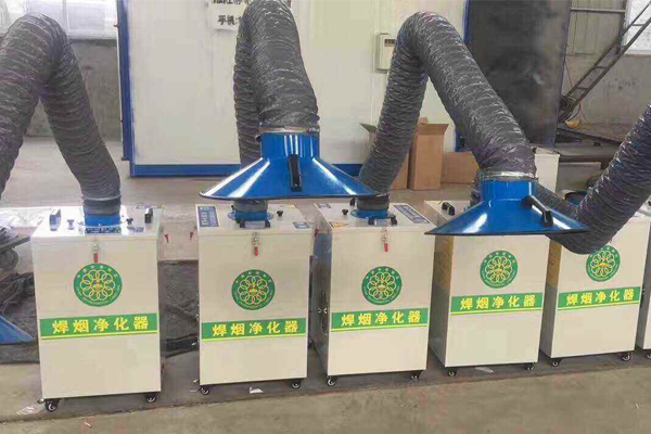 焊煙除塵器廠家專業(yè)生產(chǎn)焊煙除塵凈化設(shè)備
